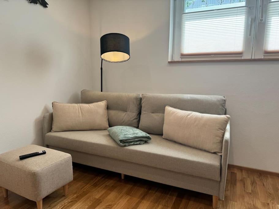 1,5-zimmer, Ausgestattet, 4 Pers, Souterrain Apartment